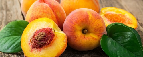 Saisonales Pfirsiche Aprikosen